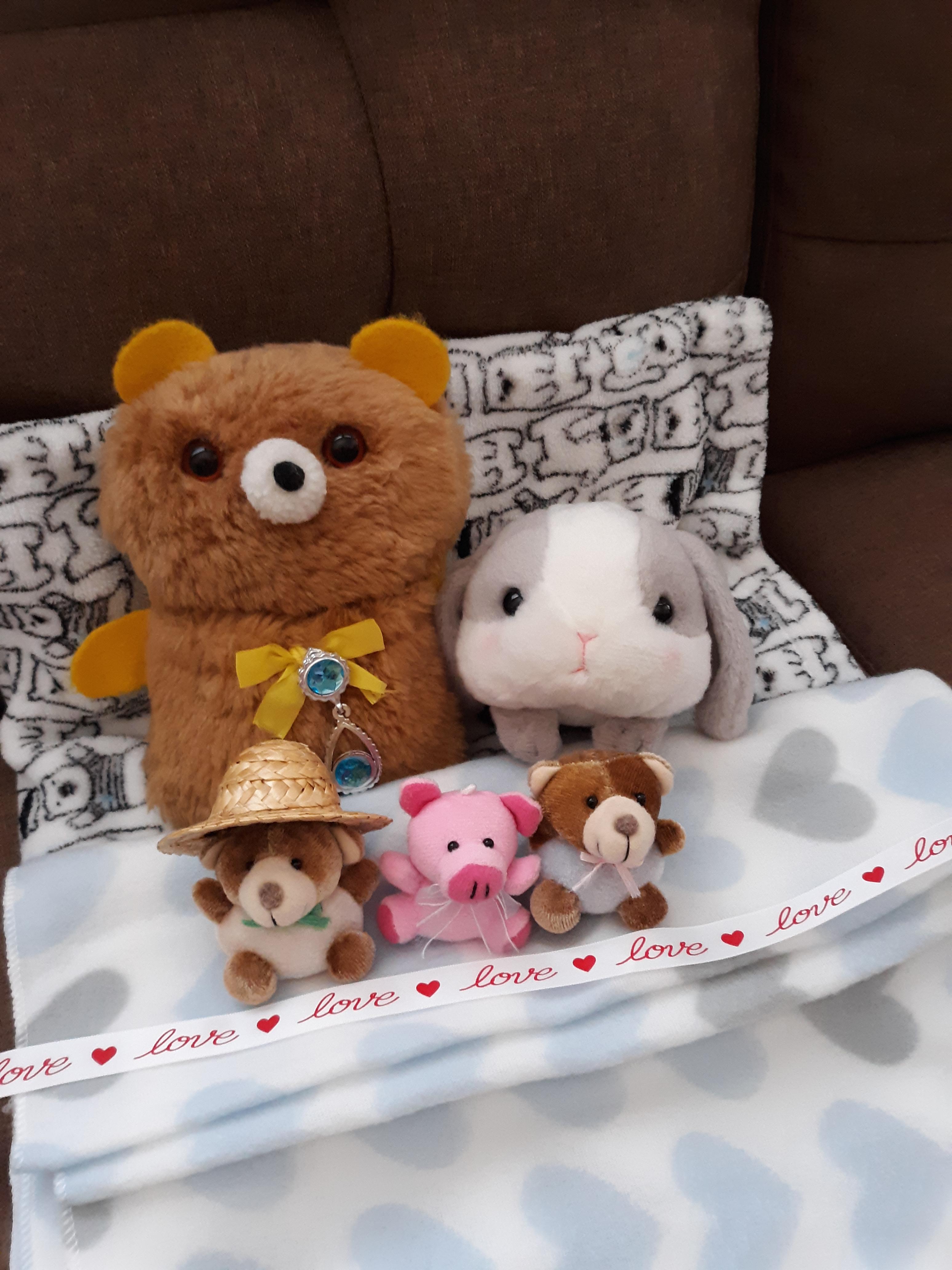 The kids with the love ribbon